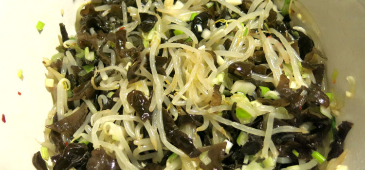 Bean sprout and wood ear salad